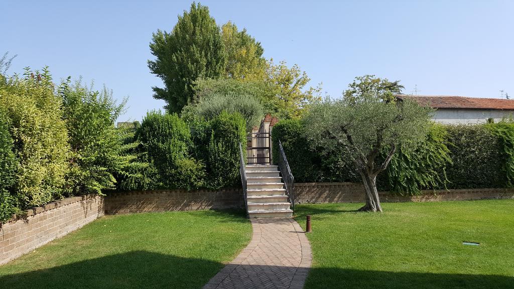 Corte La Guarnigione Valeggio sul Mincio Exteriör bild