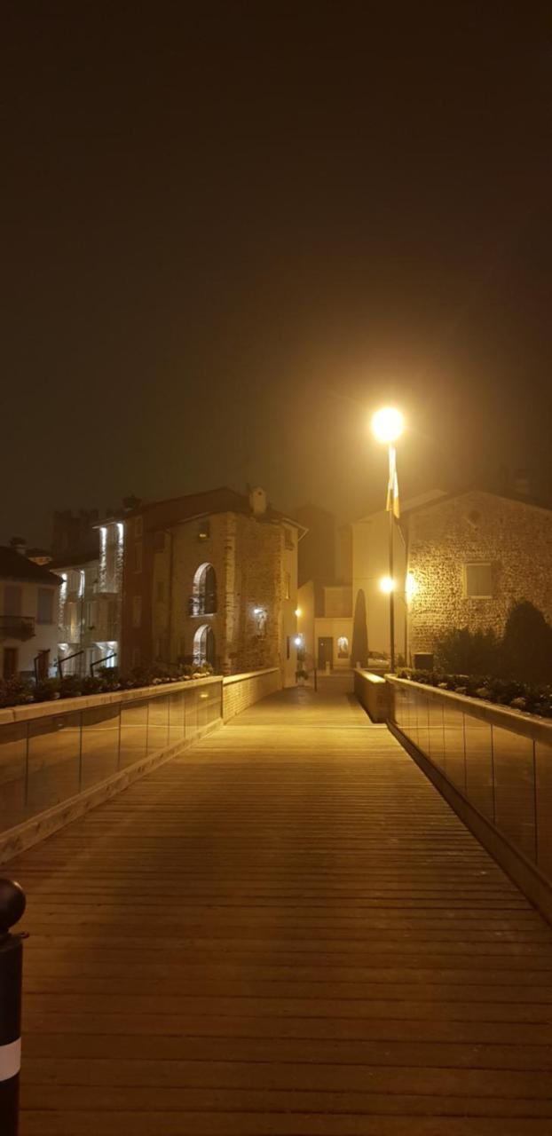 Corte La Guarnigione Valeggio sul Mincio Exteriör bild