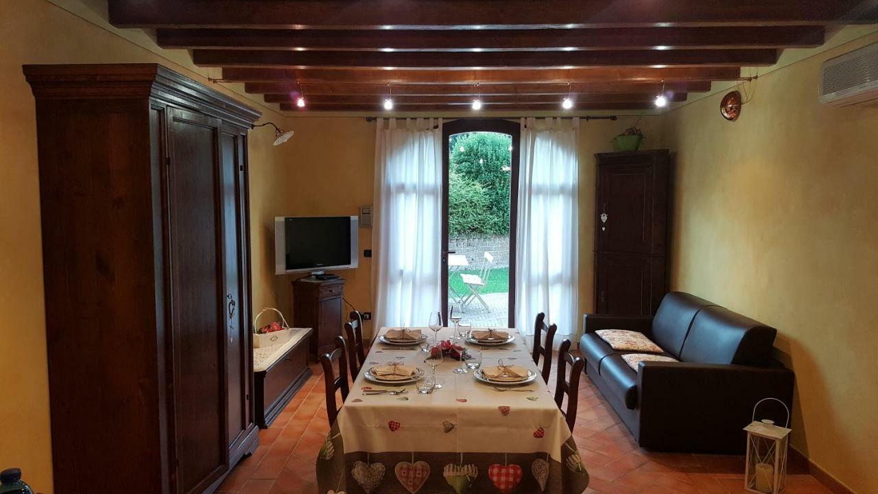 Corte La Guarnigione Valeggio sul Mincio Exteriör bild