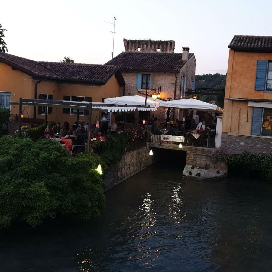 Corte La Guarnigione Valeggio sul Mincio Exteriör bild